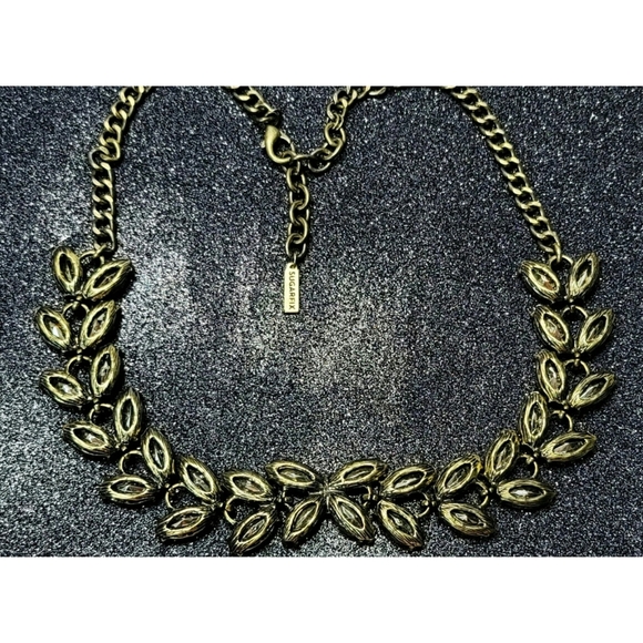 Clear and Gold Rhinestone Necklace - Picture 5 of 7